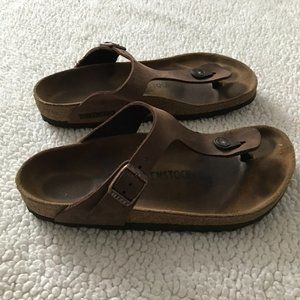 Birkenstock Gizah Sandal. Size 38.